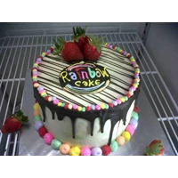 rainbow cake strawberry