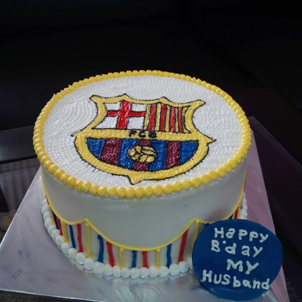 barcelona logo cake