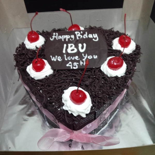 cake black forest hearts
